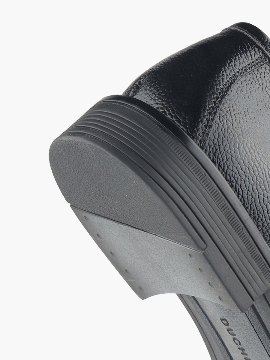 Men Metal Accent Slip-On Loafers