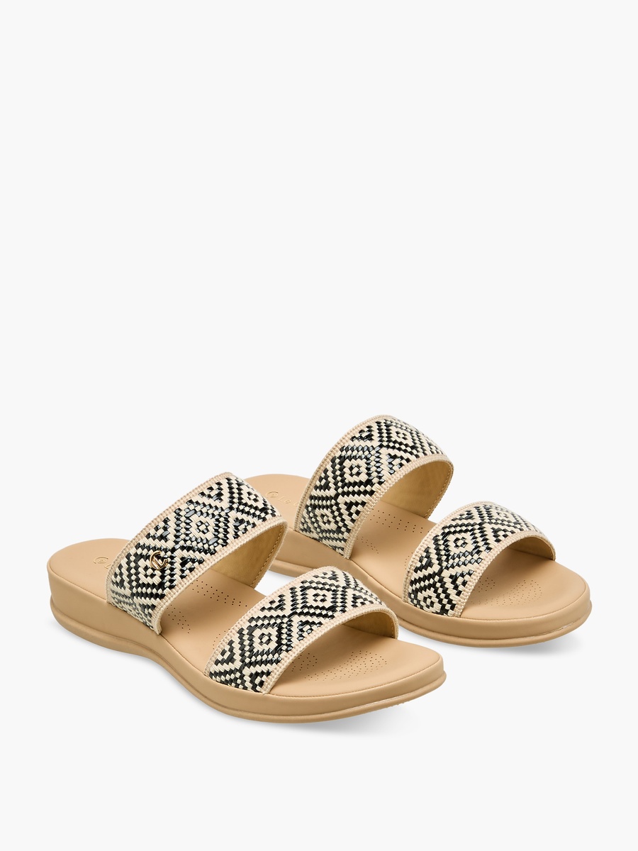 Women Embellished Raffia Sandals