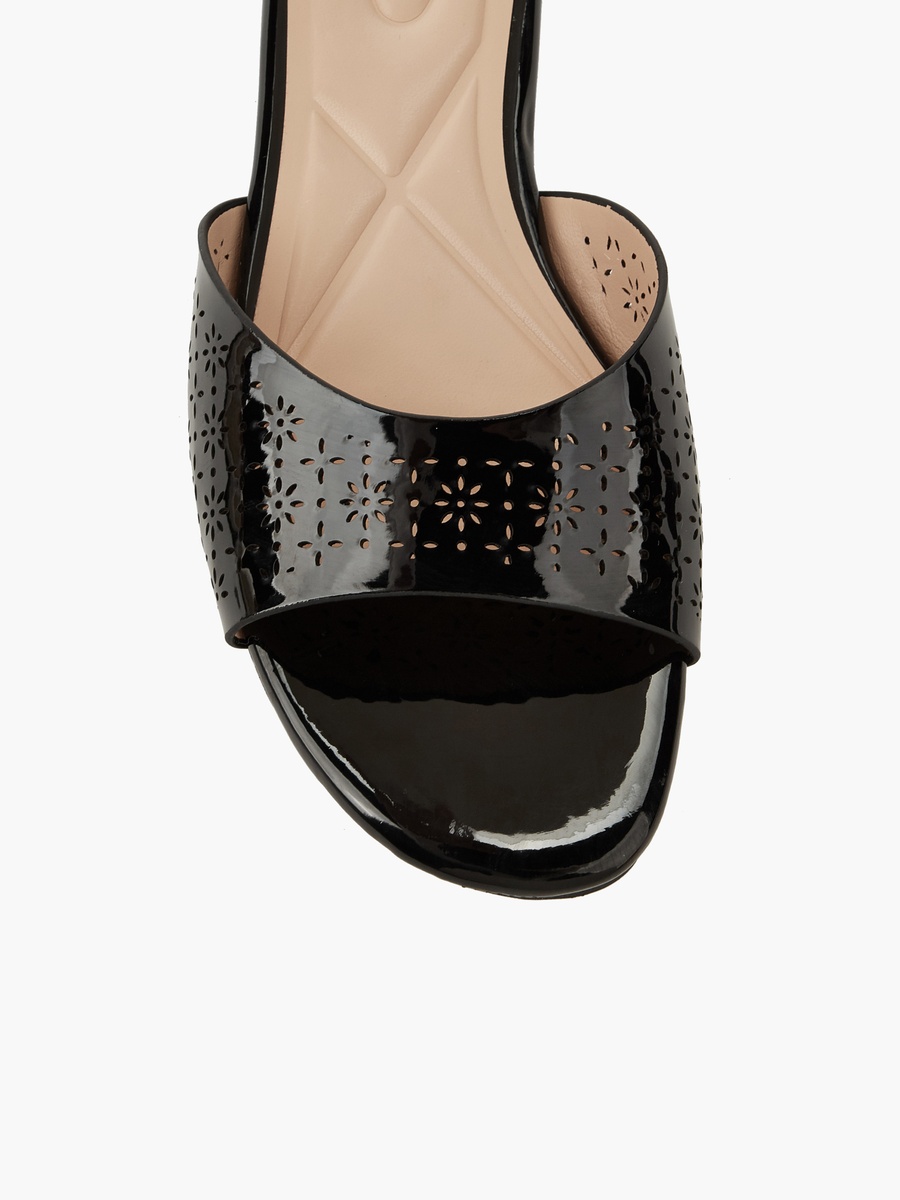 Women Laser Cut Flat Sandals