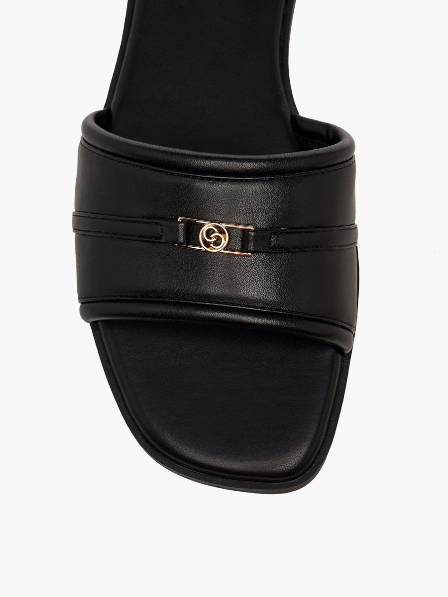 Women Solid Flat Sandals