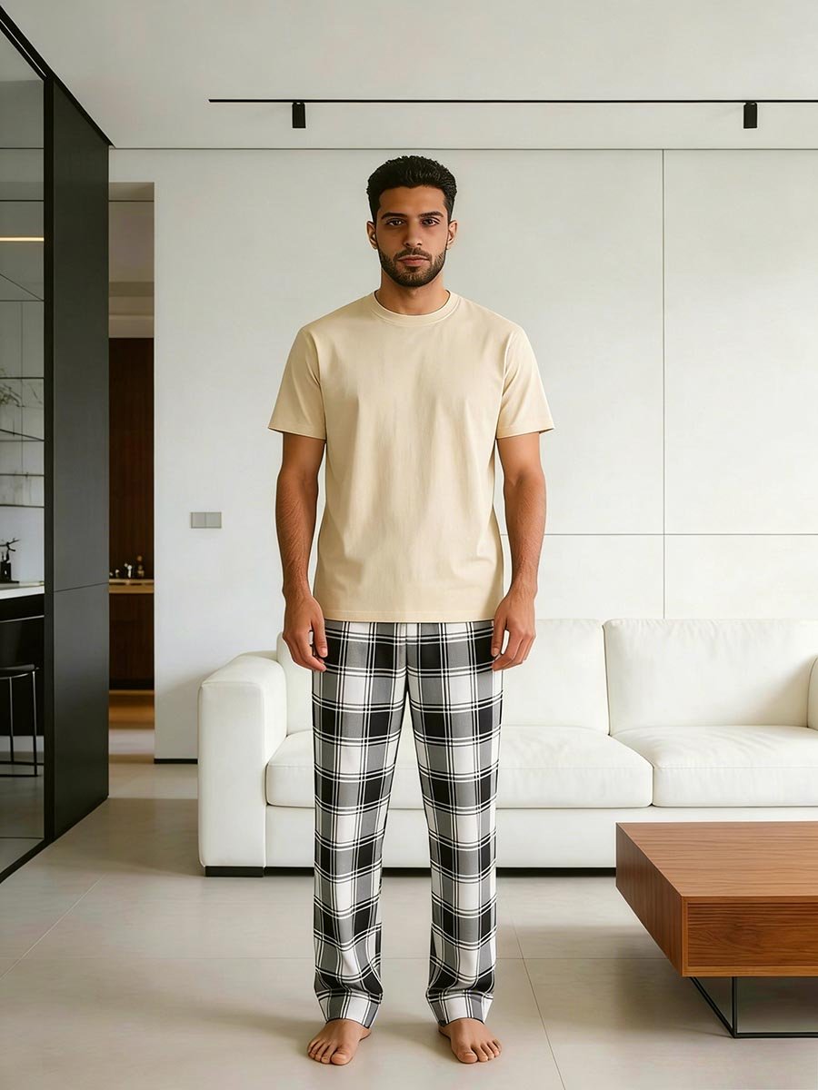 Men Solid Round Neck T-Shirt and Checked Pants Set