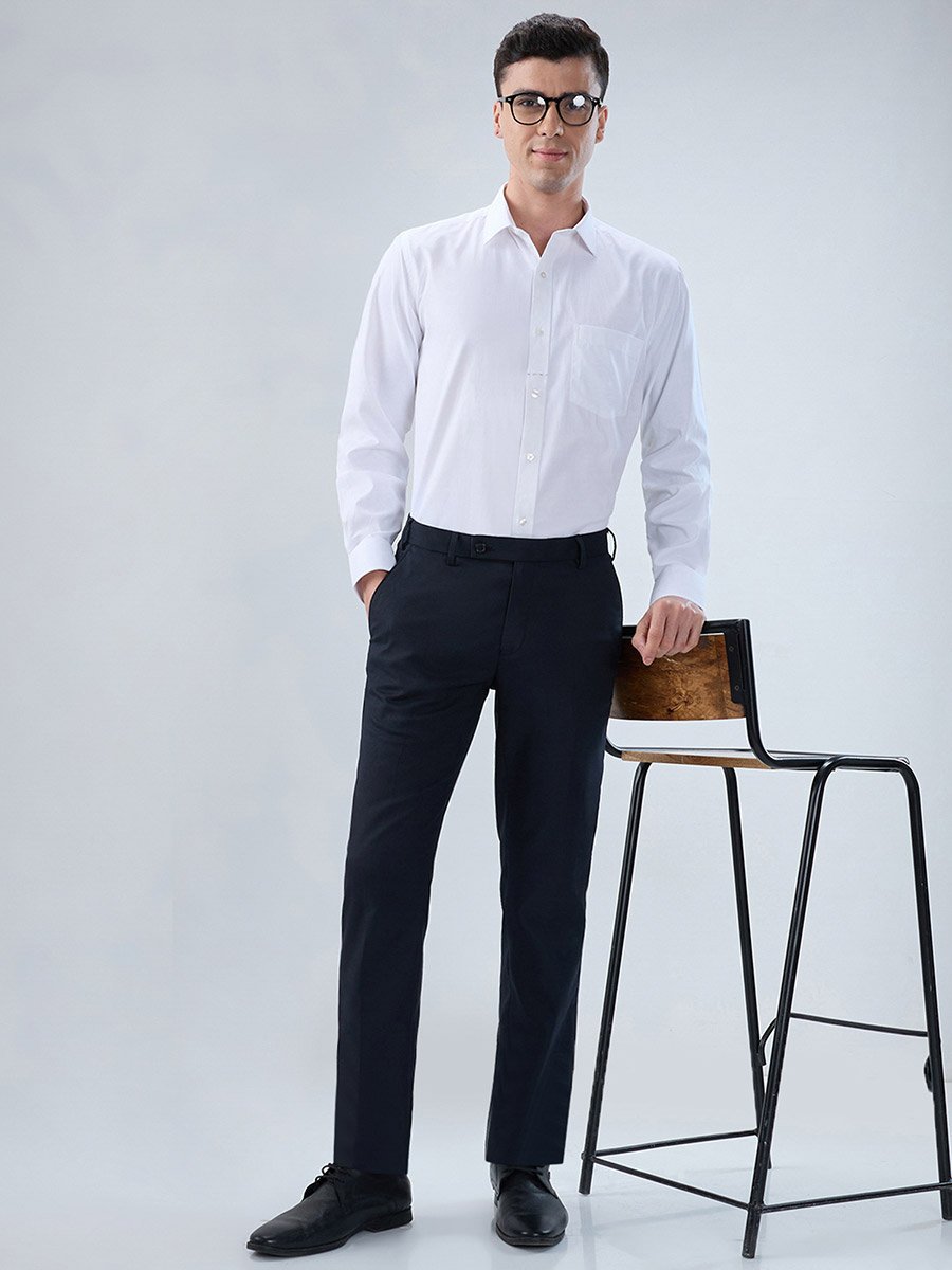 Men White Solid Regular Fit Shirt with Pocket Detail