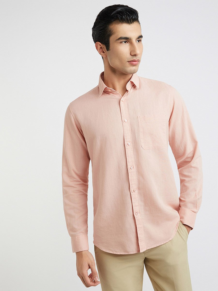 Men Peach Solid Long Sleeves Slim Fit Shirt