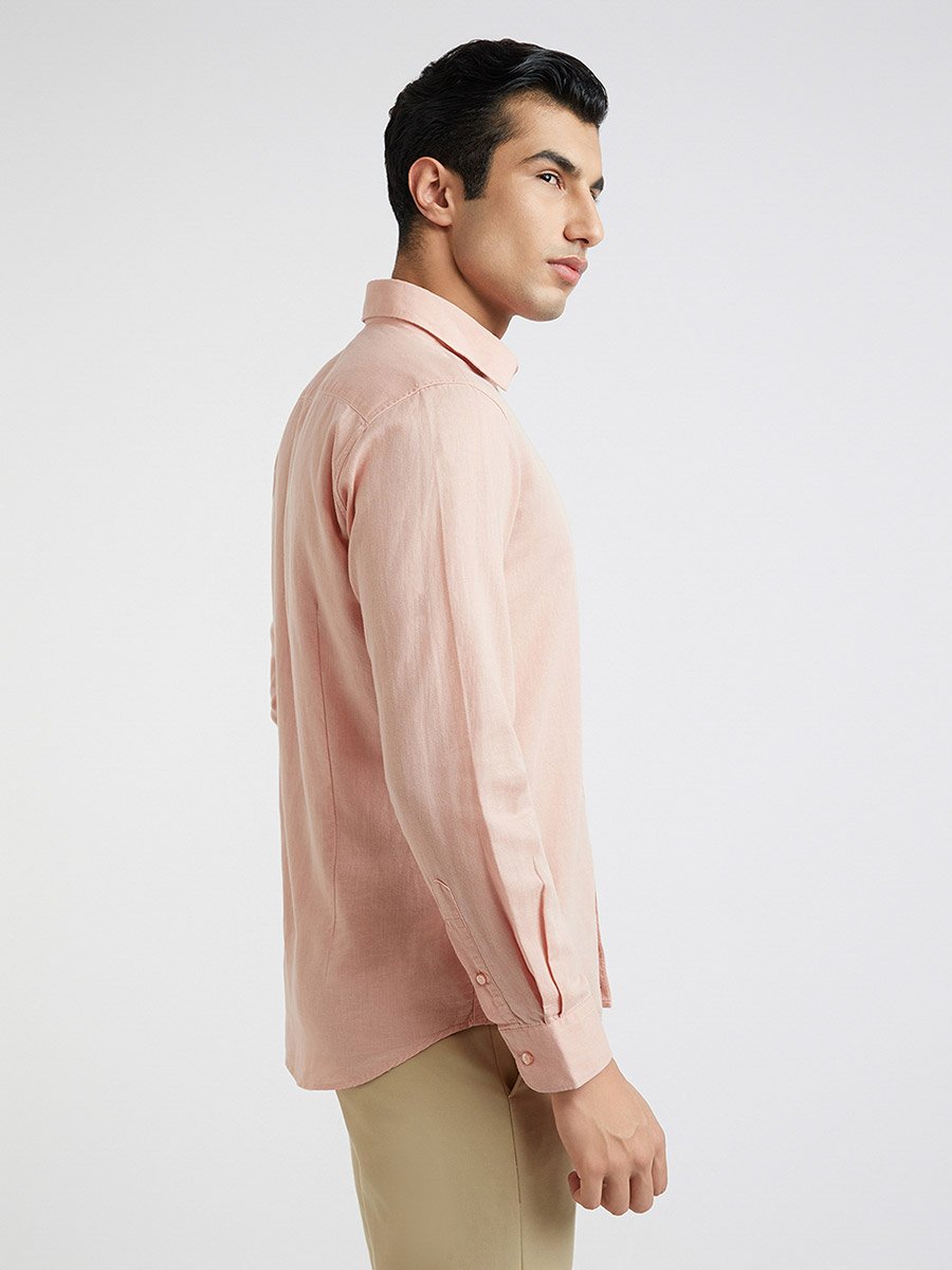 Men Peach Solid Long Sleeves Slim Fit Shirt