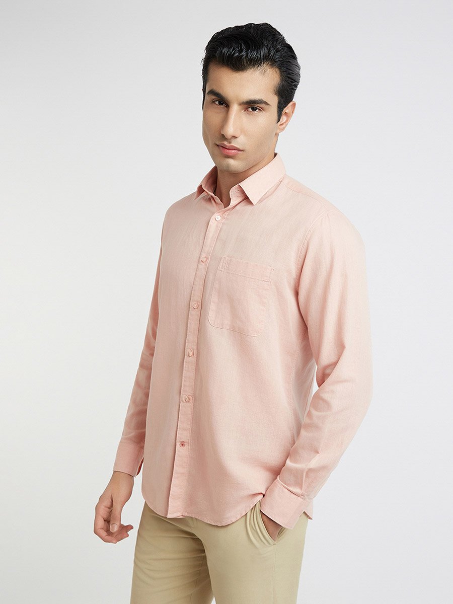 Men Peach Solid Long Sleeves Slim Fit Shirt