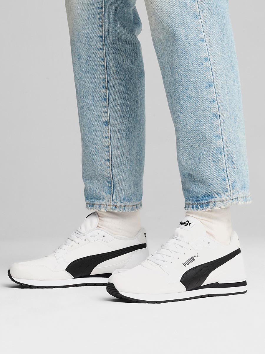 ST Runner V4 NL Sneakers