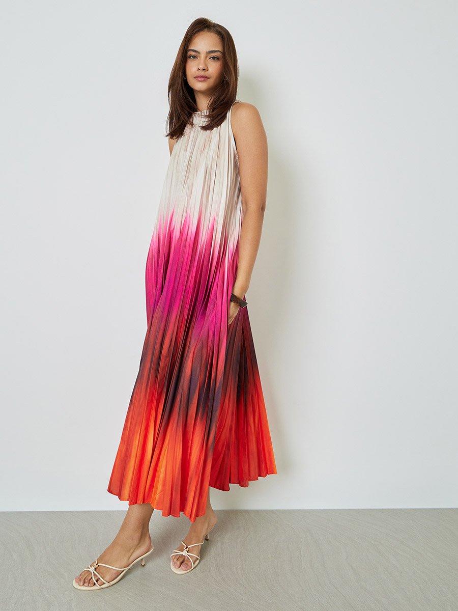 Ombre Look Halter Neck Pleated Maxi Dress