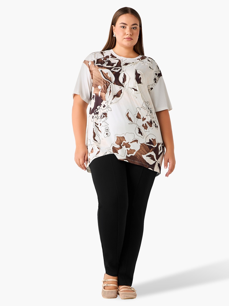 Relaxed Fit T-Shirt with Applique Accent