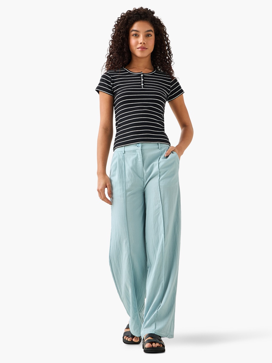 Relaxed Fit Mid-Rise Textured Trousers