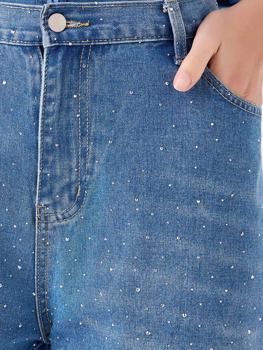 Mid-Rise Jeans with Embellished Detail