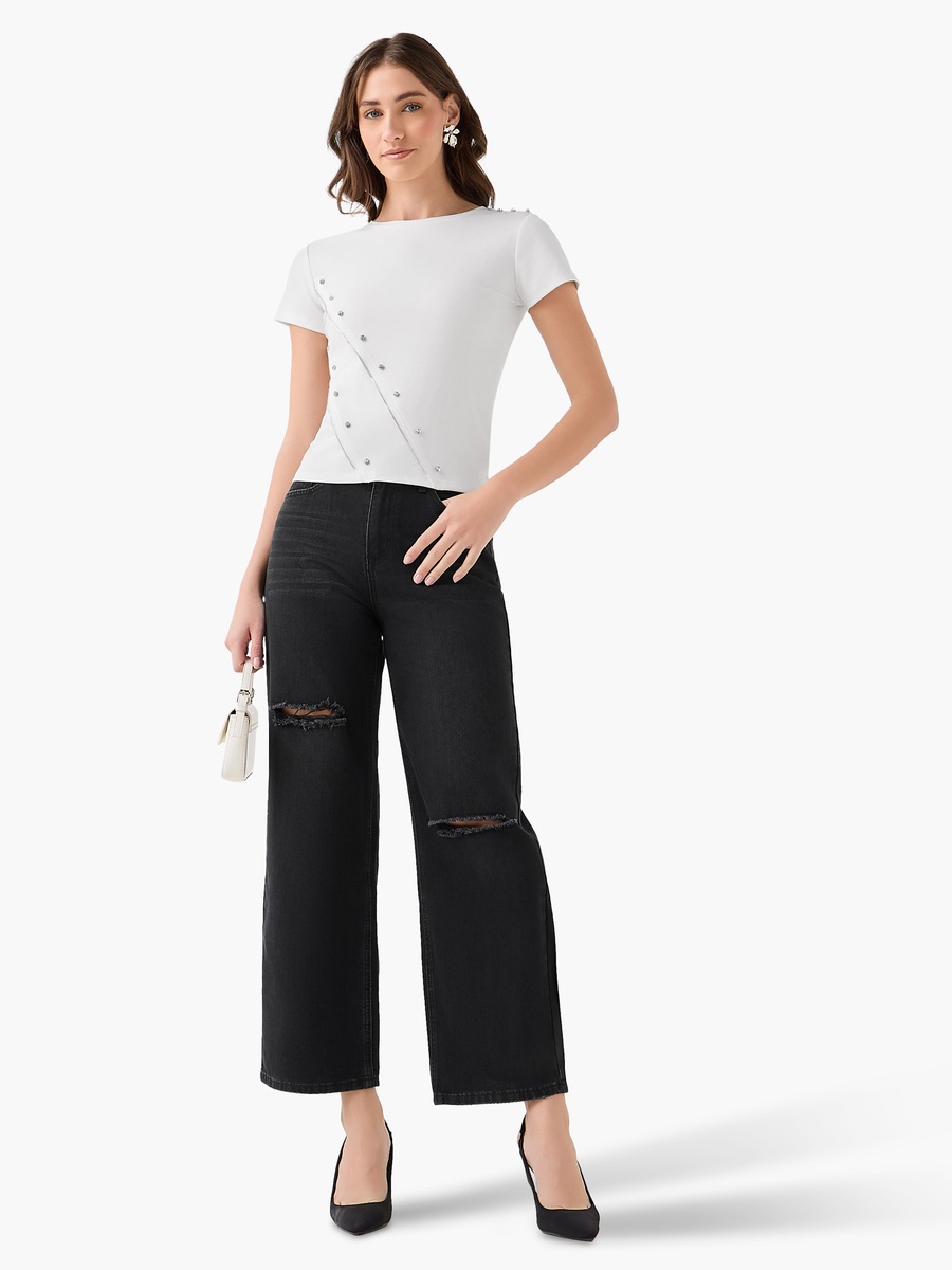 Mid-Rise Jeans with Ripped Detail