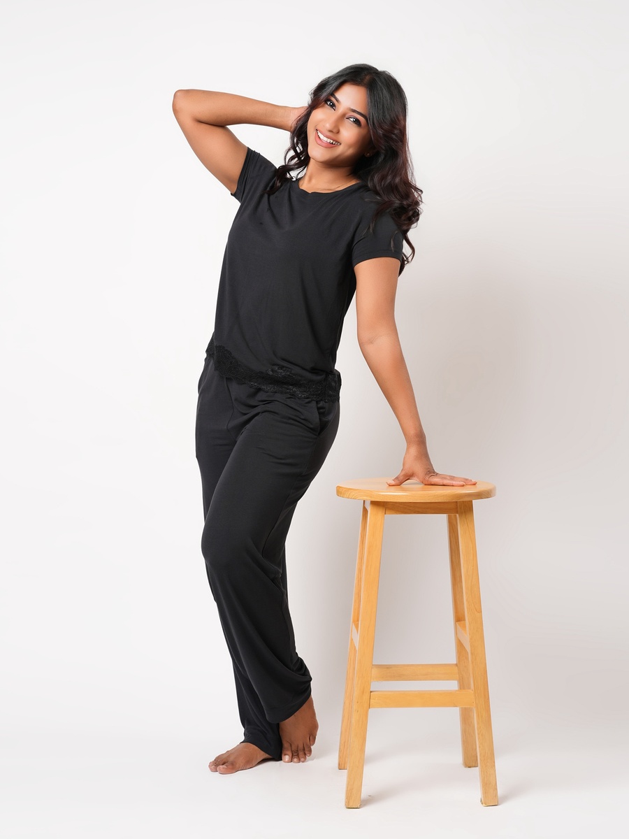 Pyjama Set with T-Shirt and Trousers