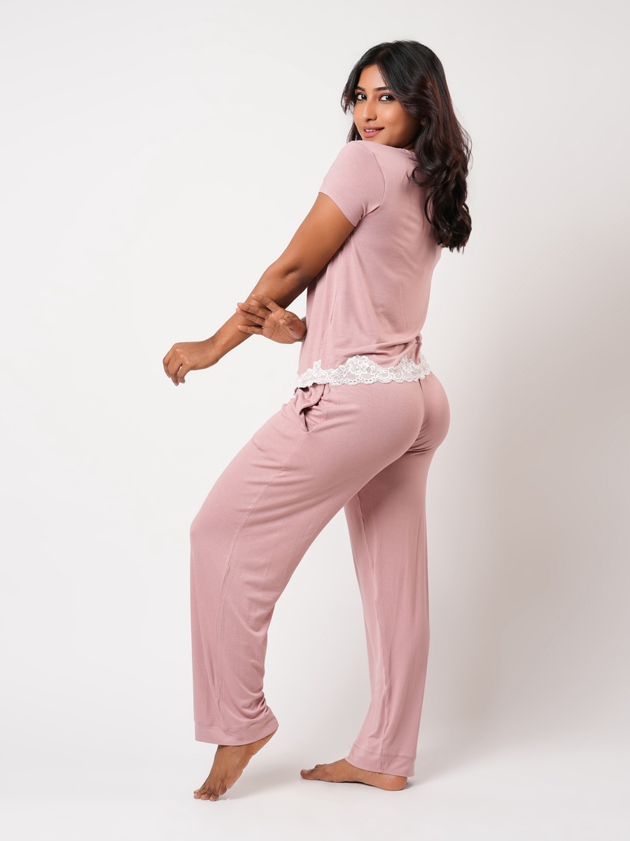 Pyjama Set with T-Shirt and Trousers