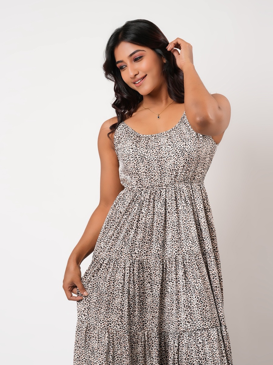 Sleeveless Tiered Maxi Night Gown with Animal Print