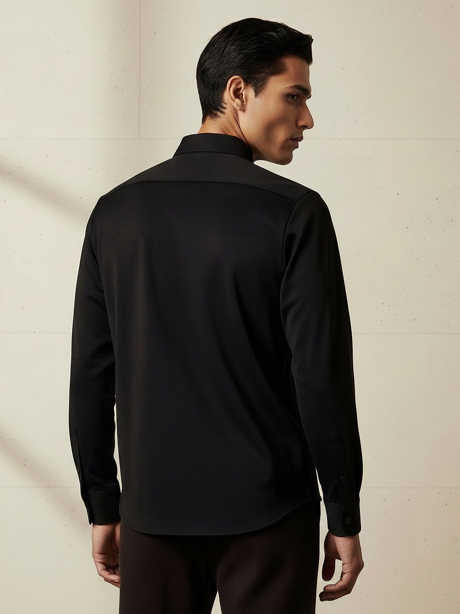 Men Slim Fit Collared Seamless Long Sleeve Shirt
