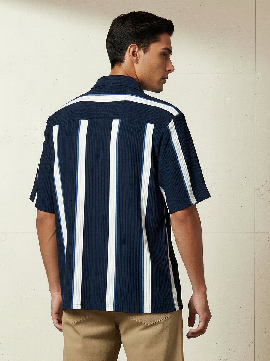 Men Slim Fit Camp Collar Striped Short Sleeve Shirt