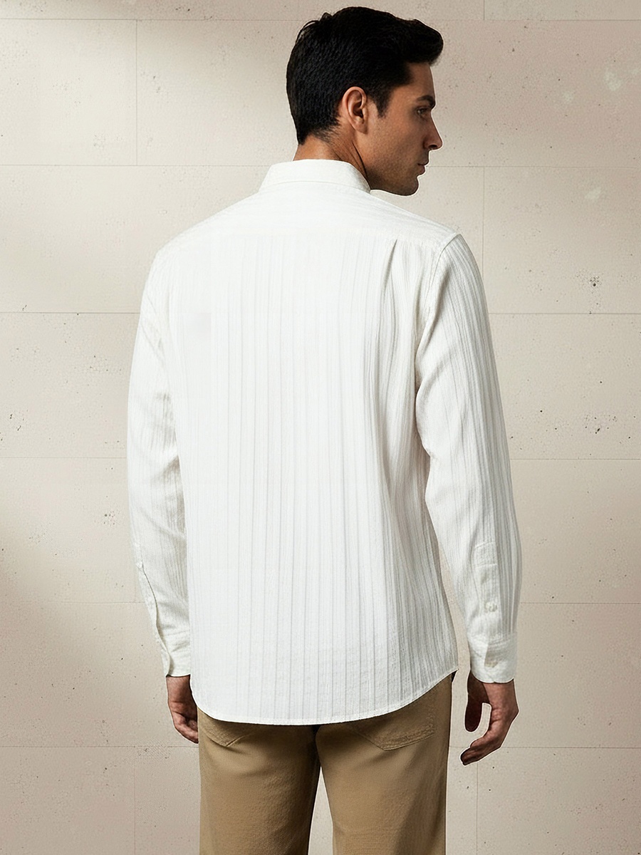 Men Regular Fit Collared Textured Long Sleeves Shirt