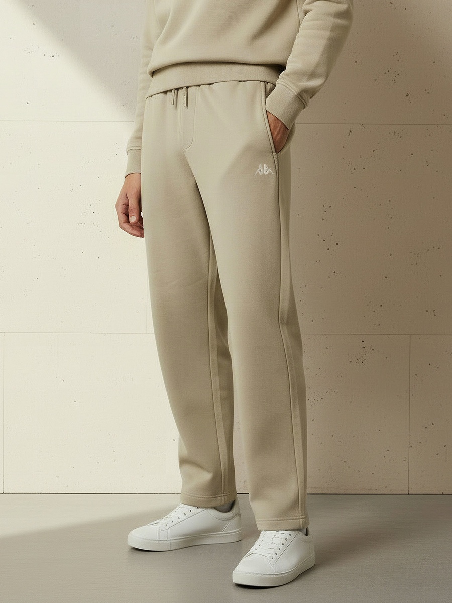 Men Relaxed Fit Joggers with Pockets