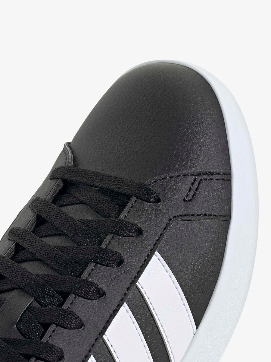 Grand Court Base 3. Shoes