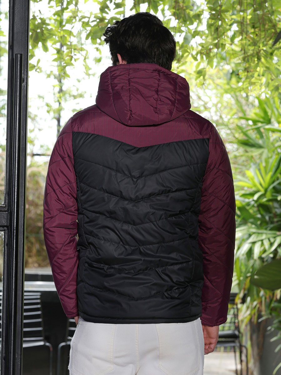 Men Burgundy Color Block-Graph Quilted Puffer Jacket