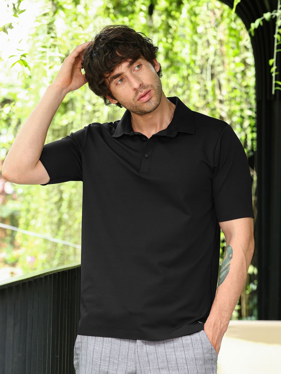 Men Black Solid eamless Lined Polo