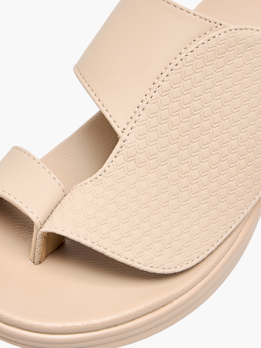 Men Toe Loop Detail Arabic Sandals