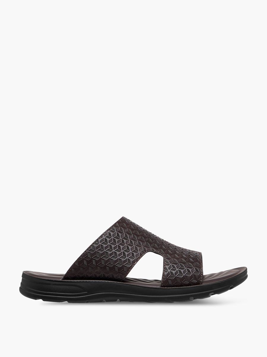 Men Textured Arabic Sandals
