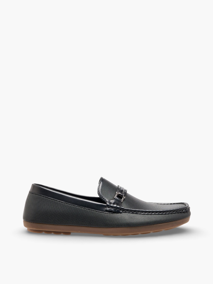 Men Textured Loafers