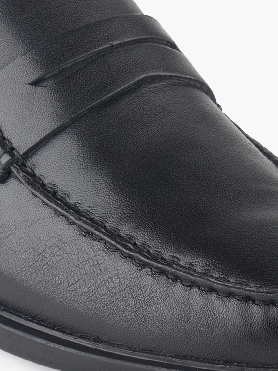 Men Slip-On Loafers