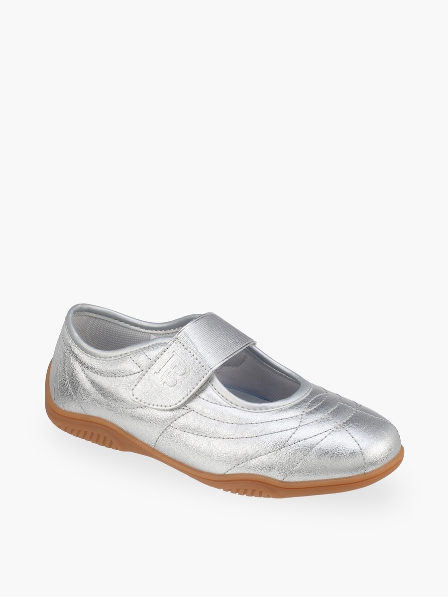 Women Panelled Hook and Loop Sneakers