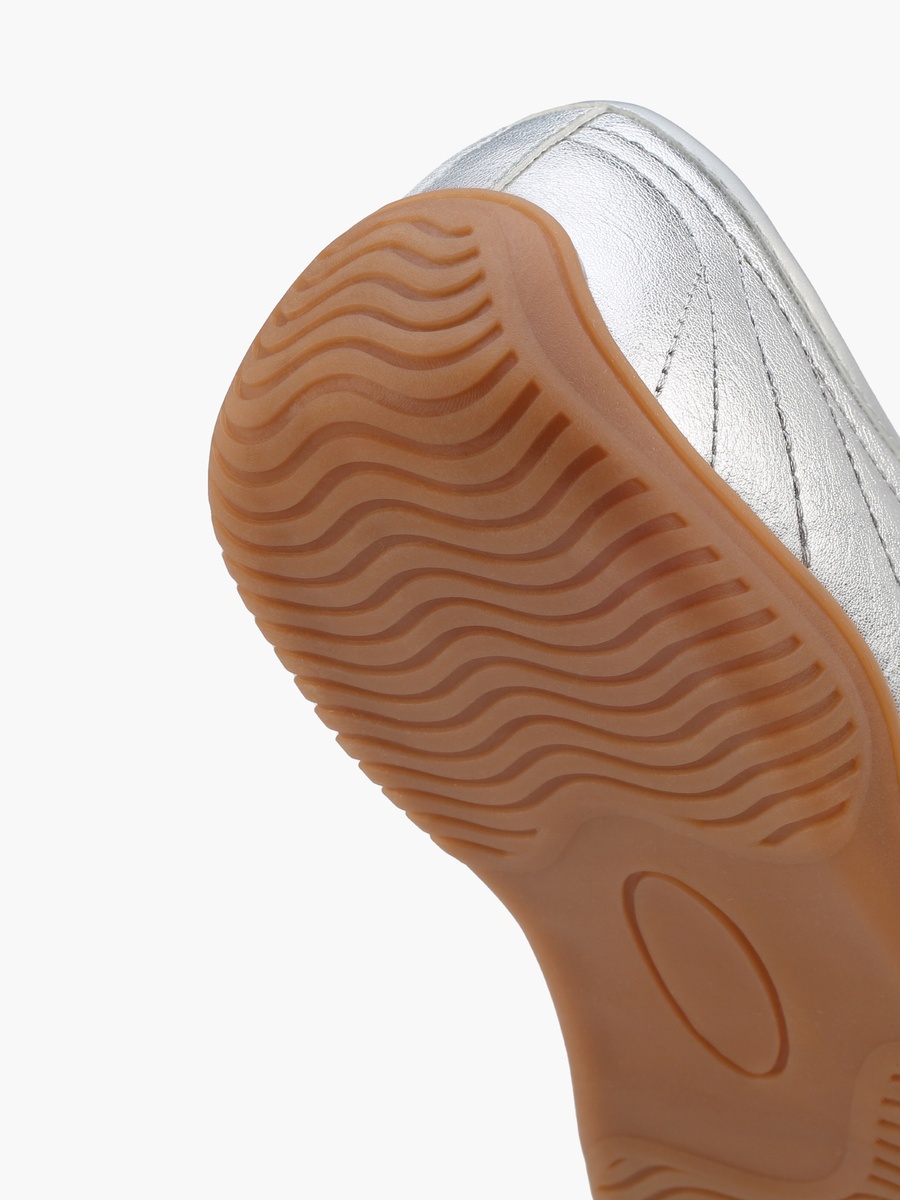 Women Panelled Hook and Loop Sneakers