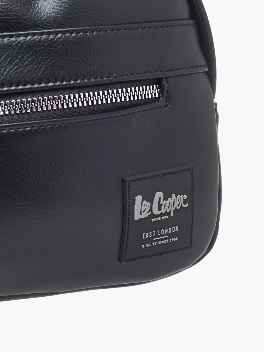 Men Solid Pouch