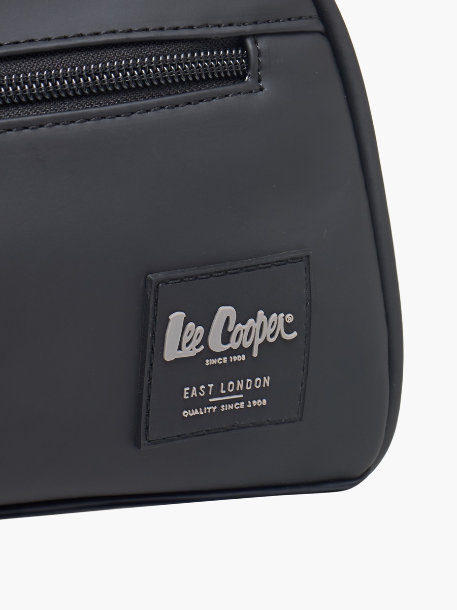 Men Solid Pouch