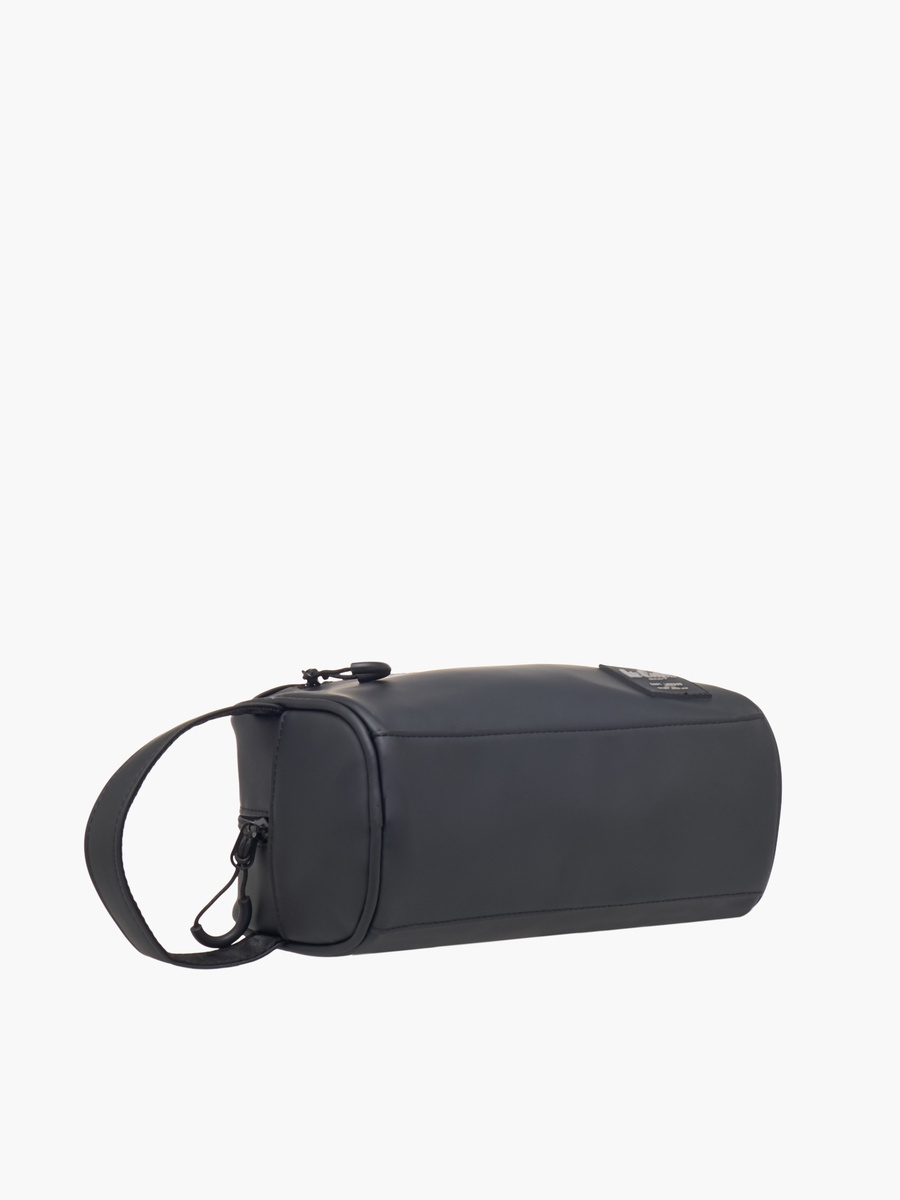 Men Solid Pouch