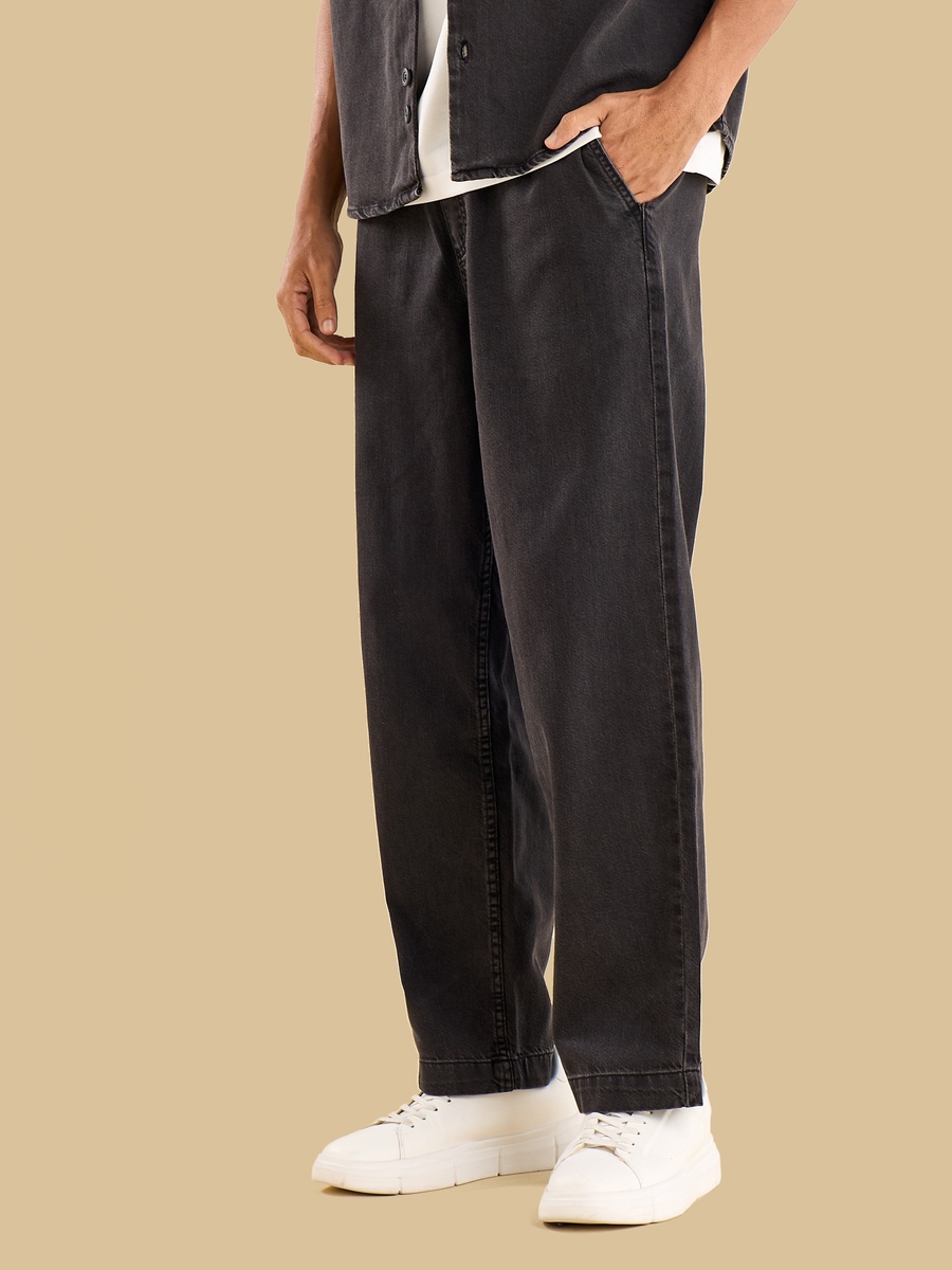 Loose Fit Jeans