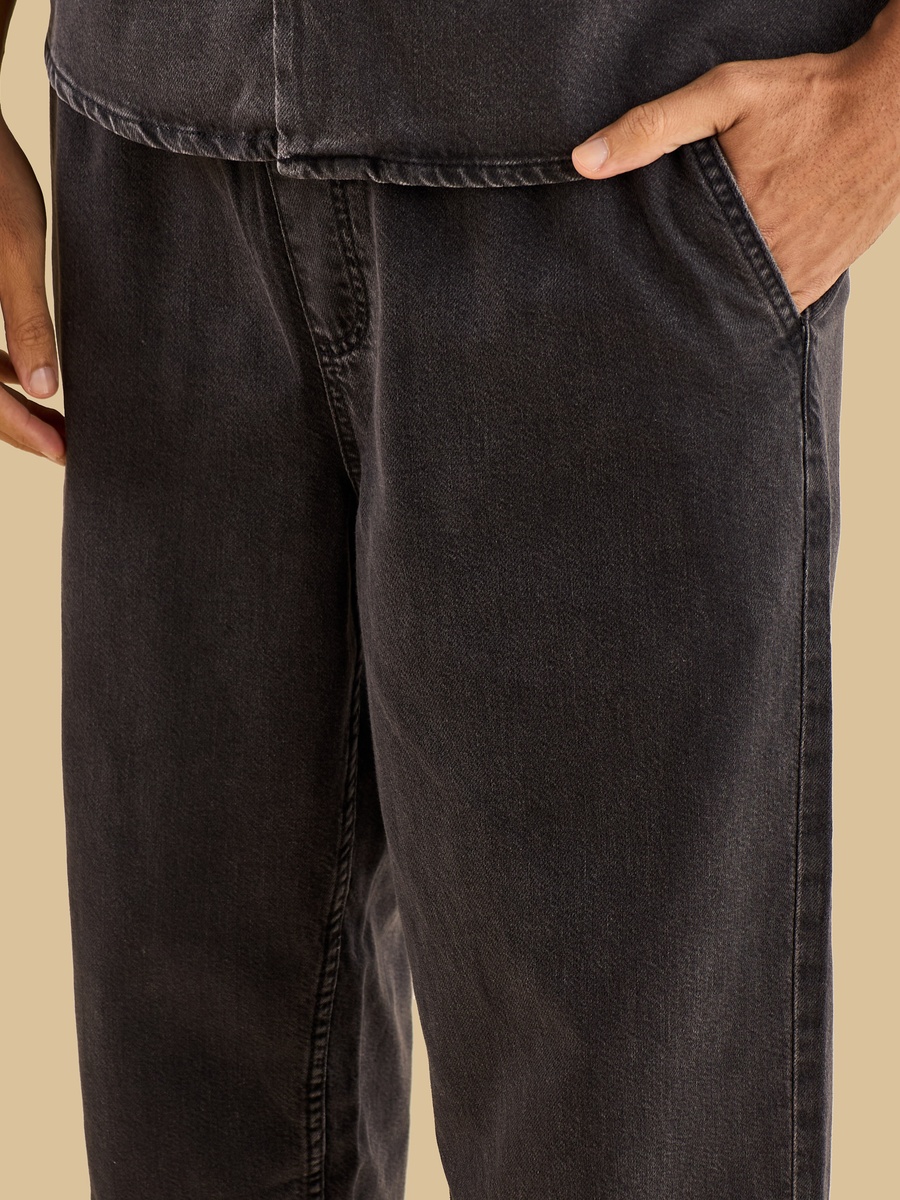 Loose Fit Jeans