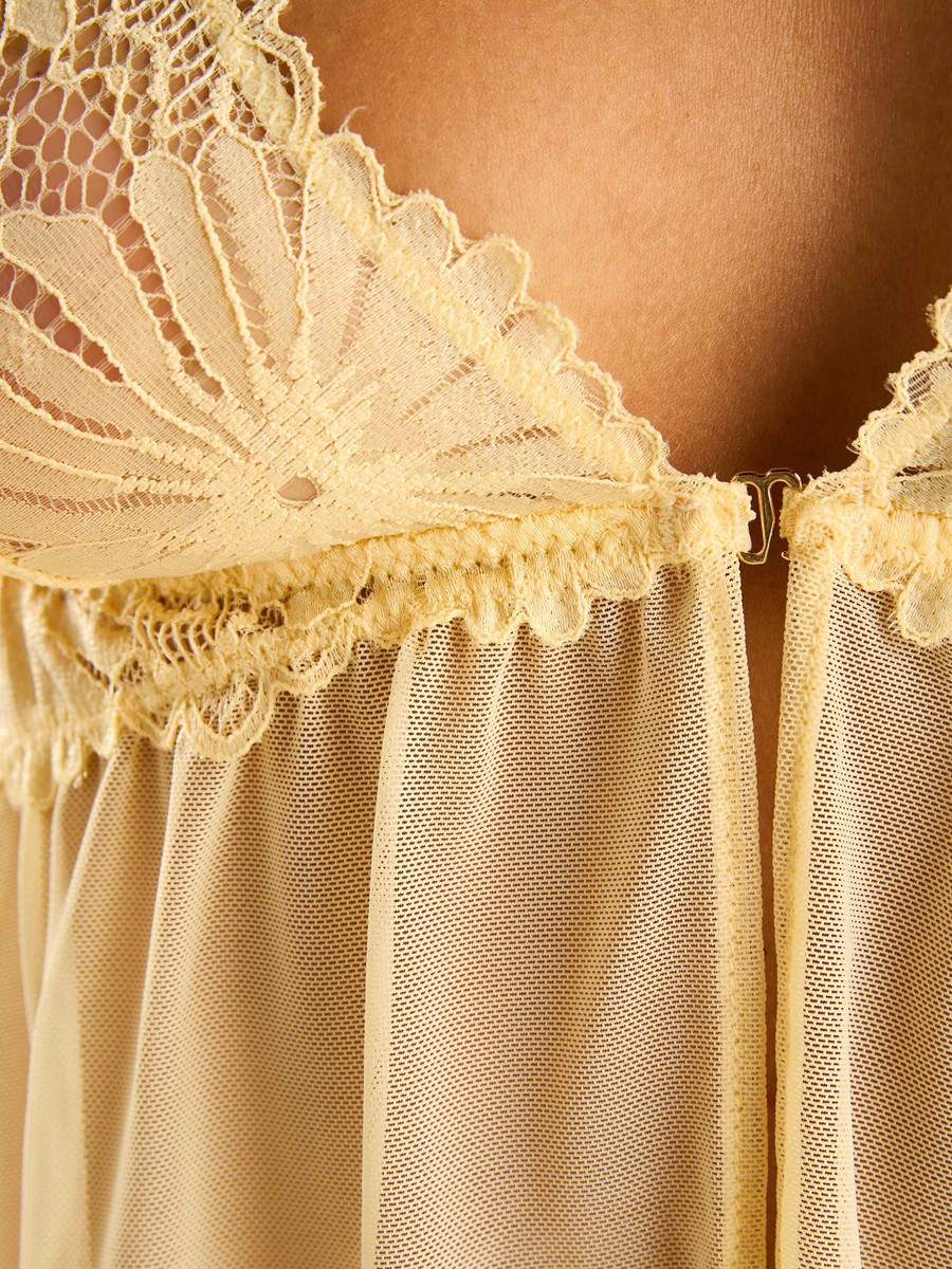 Lace Embroidered Non Padded Babydoll with Briefs