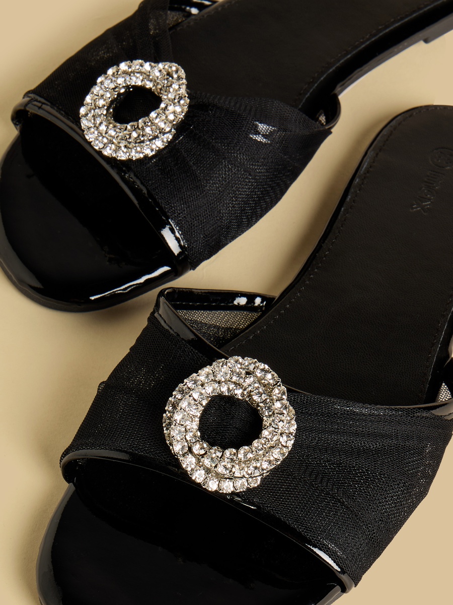 Embellished Flat Sandals