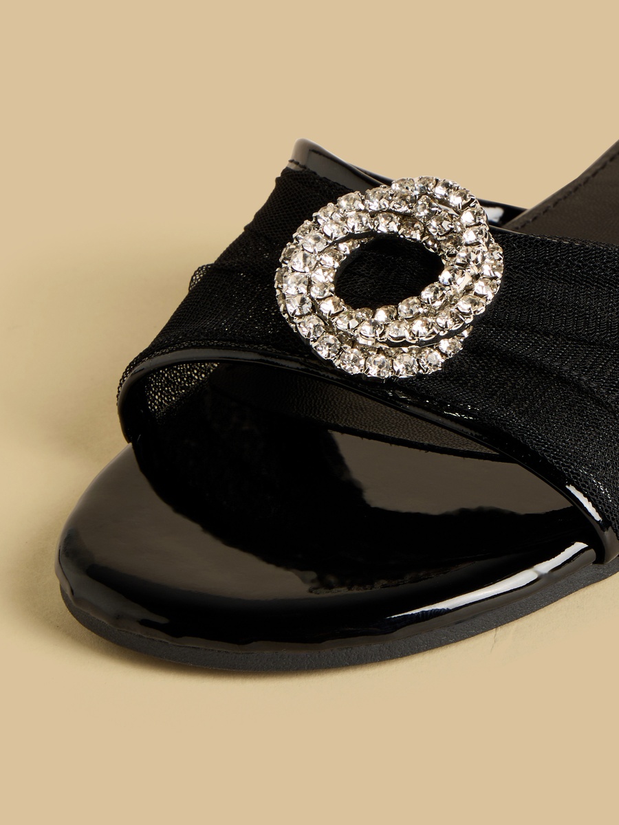 Embellished Flat Sandals