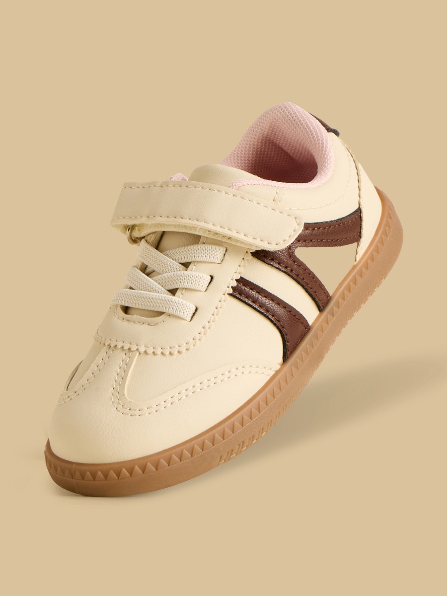 Panelled Sports Shoes with Hook and Loop Closure