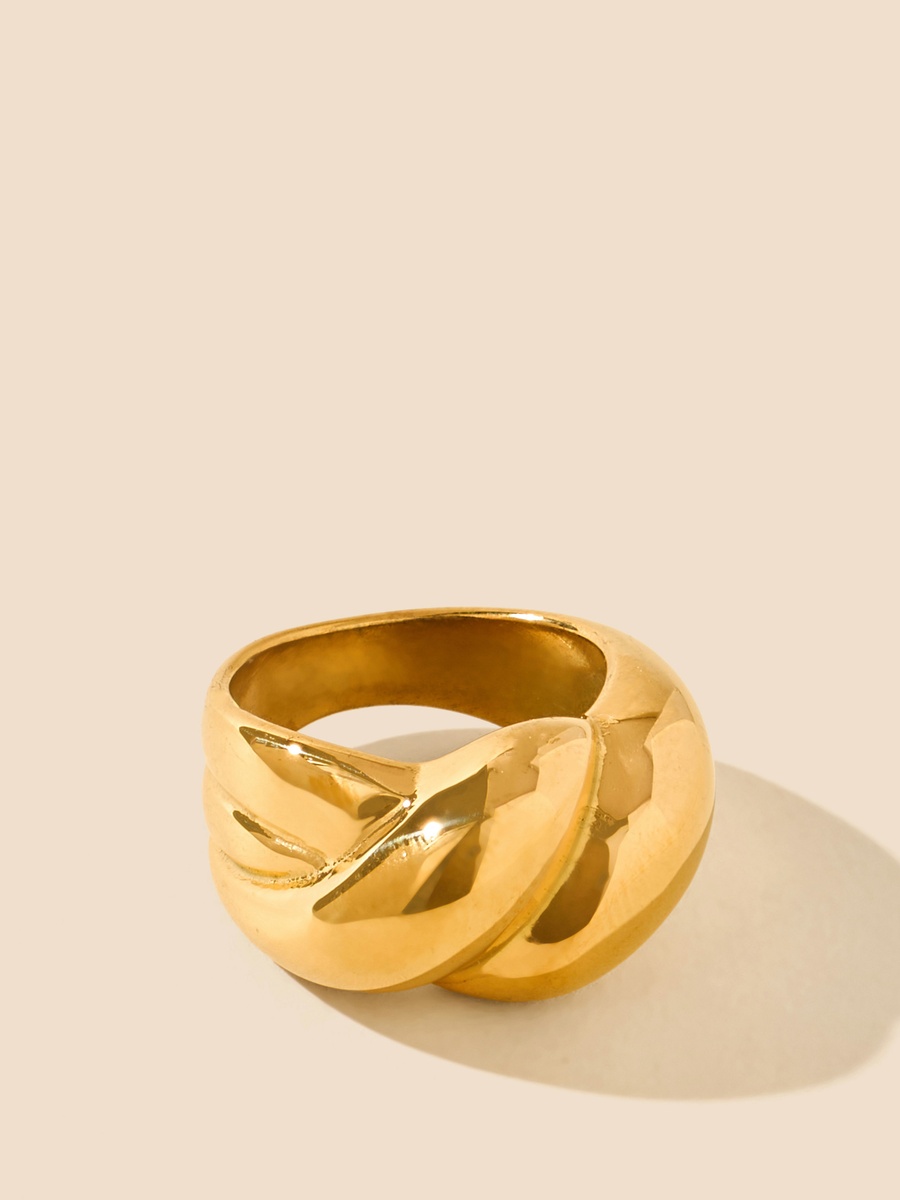 Metallic Ring
