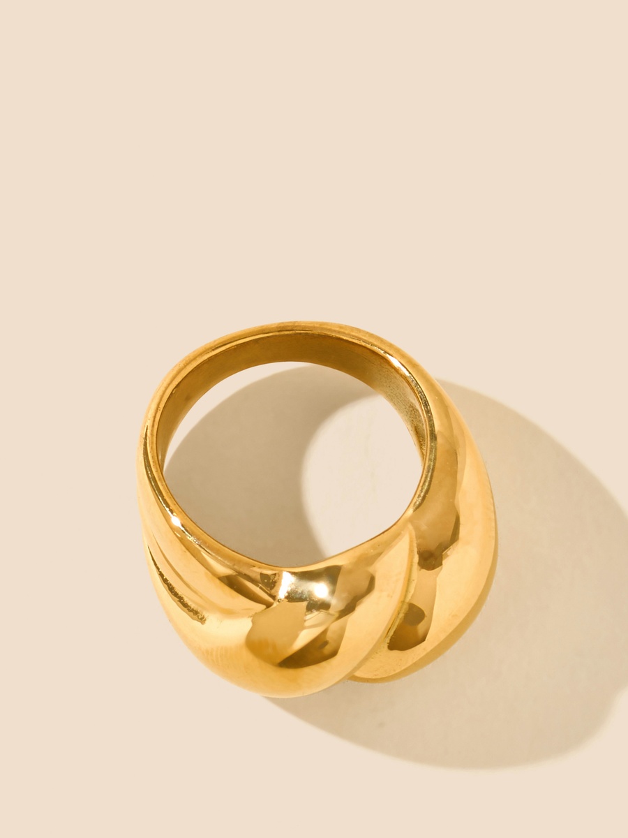Metallic Ring