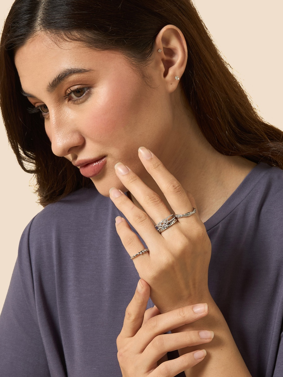 Pack of 4 - Embellished Ring
