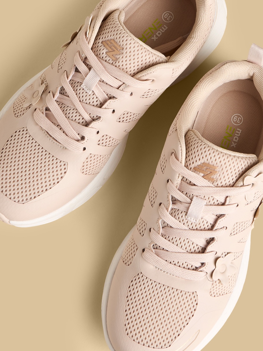 Floral Accent Sports Shoes with Lace-Up Closure