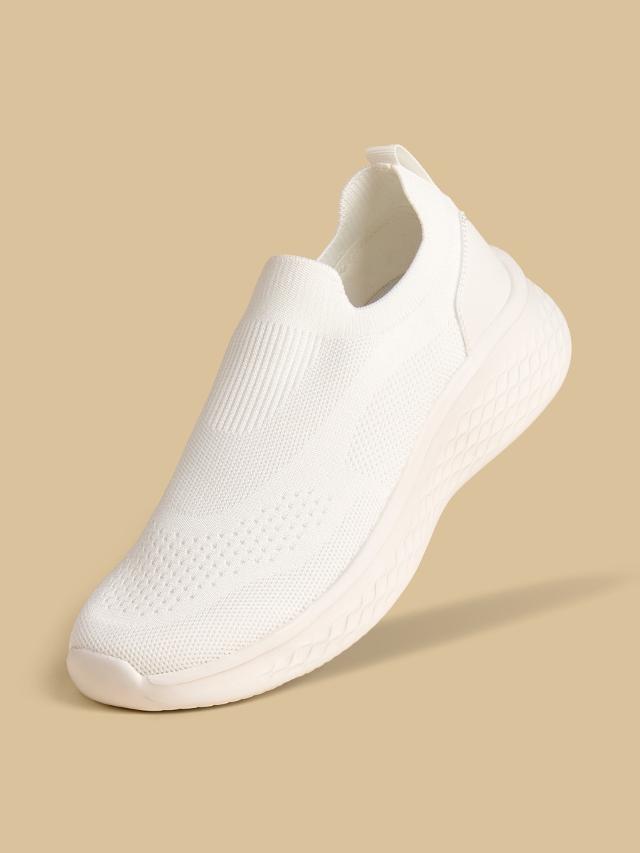 Textured Slip-On Sports Shoes
