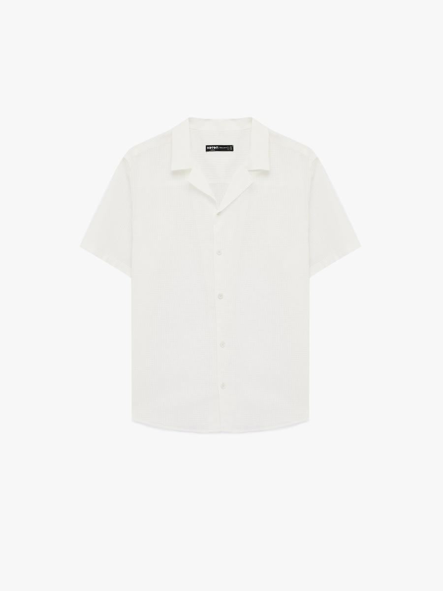 Men Solid Camp Collar Shirt