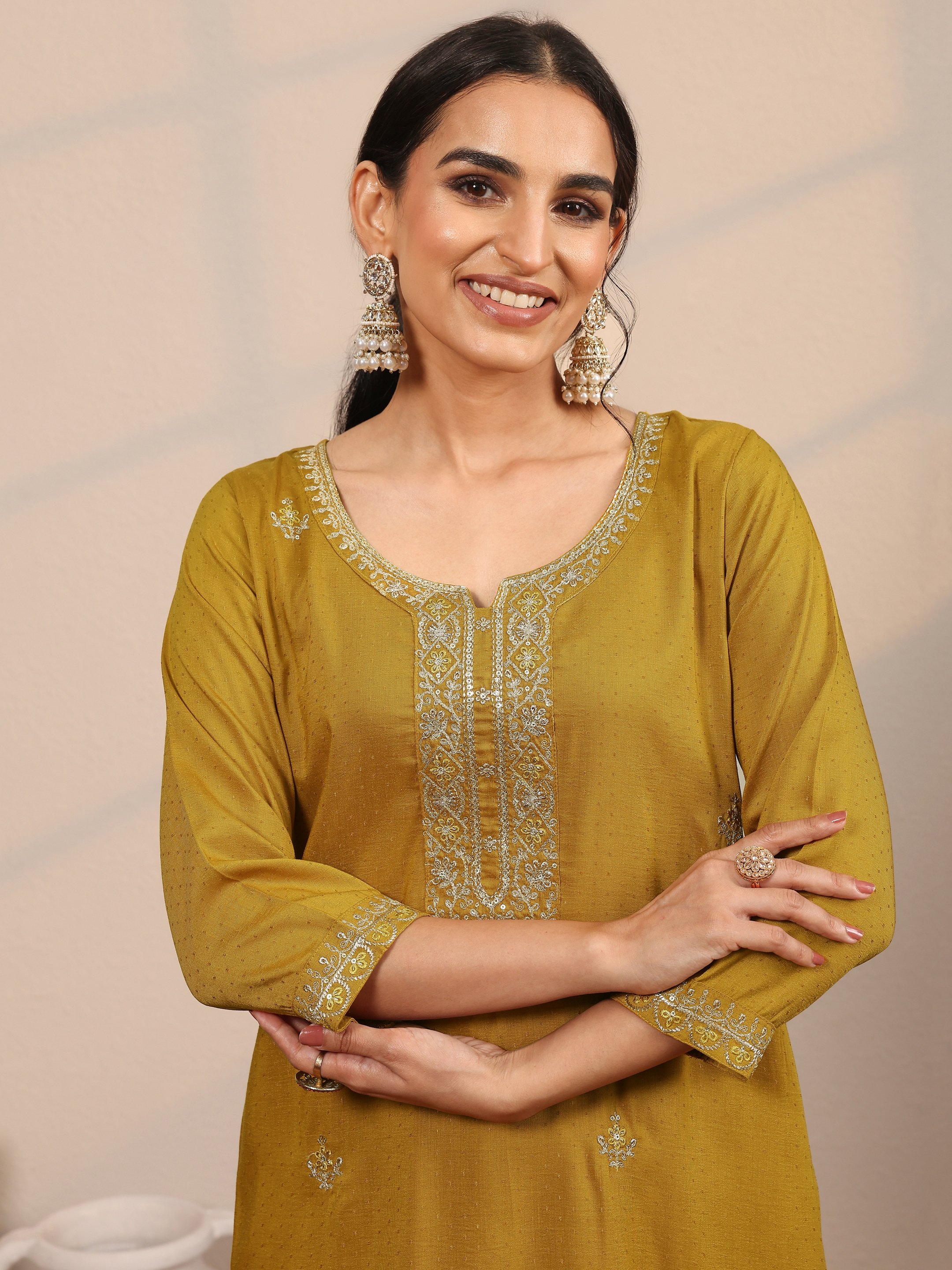 Printed Silk Blend Straight Kurta, Trousers And Dupatta Set