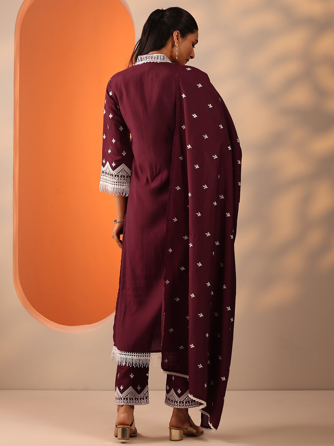 Printed Silk Blend Straight Kurta, Trousers And Dupatta Set