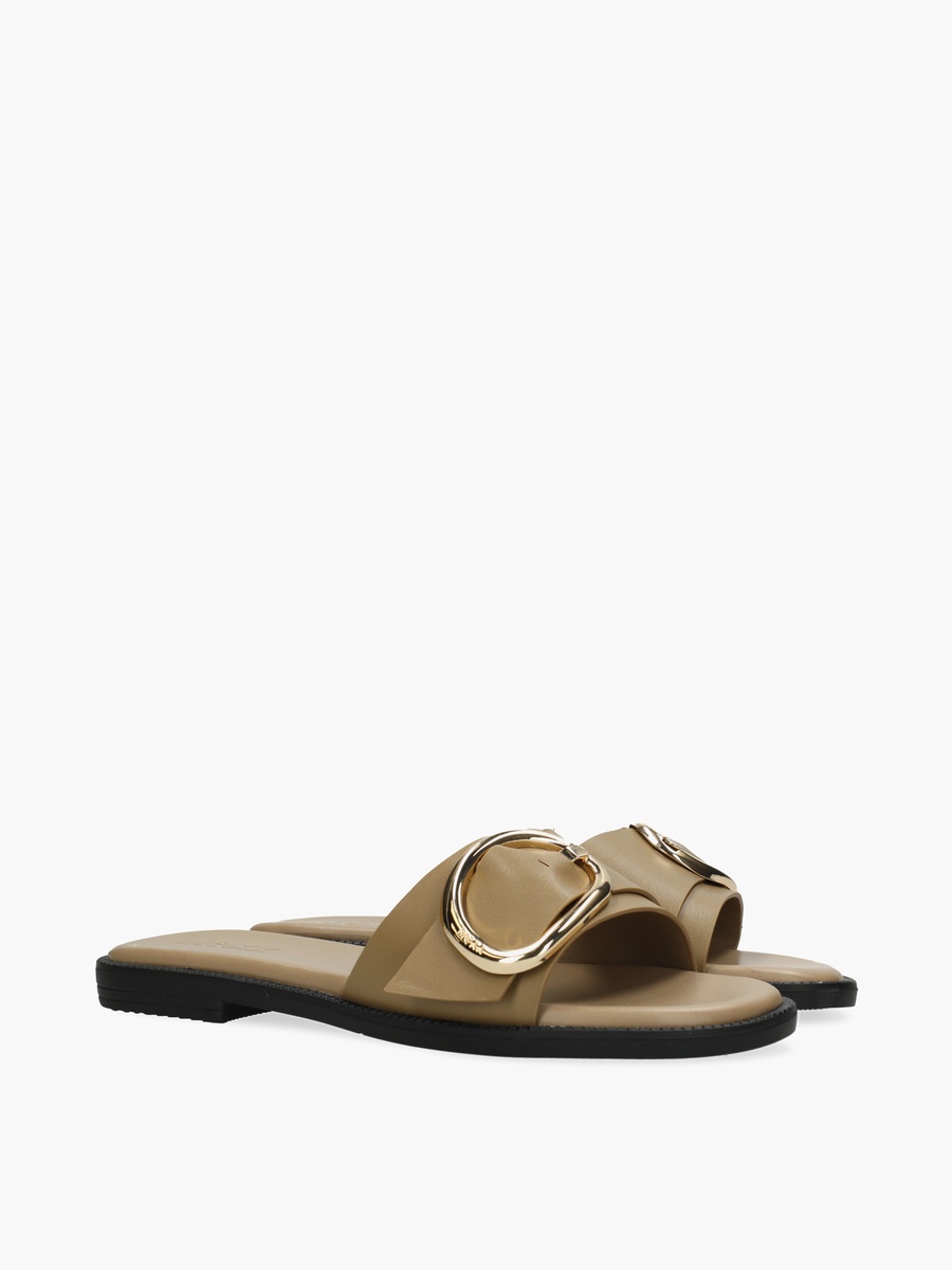 Women Tewy Saolak Buckle Detail Sandals