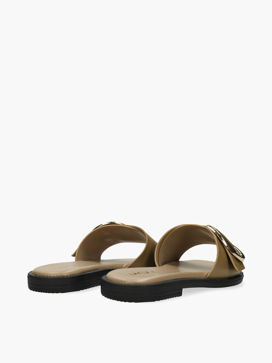 Women Tewy Saolak Buckle Detail Sandals